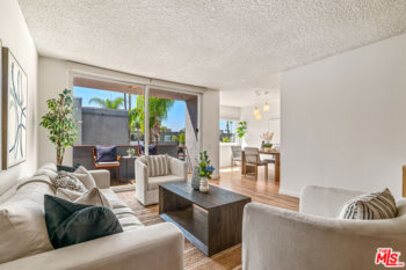 Splendid Newly Listed Parkridge Condominium Located at 4915 Tyrone Avenue #334